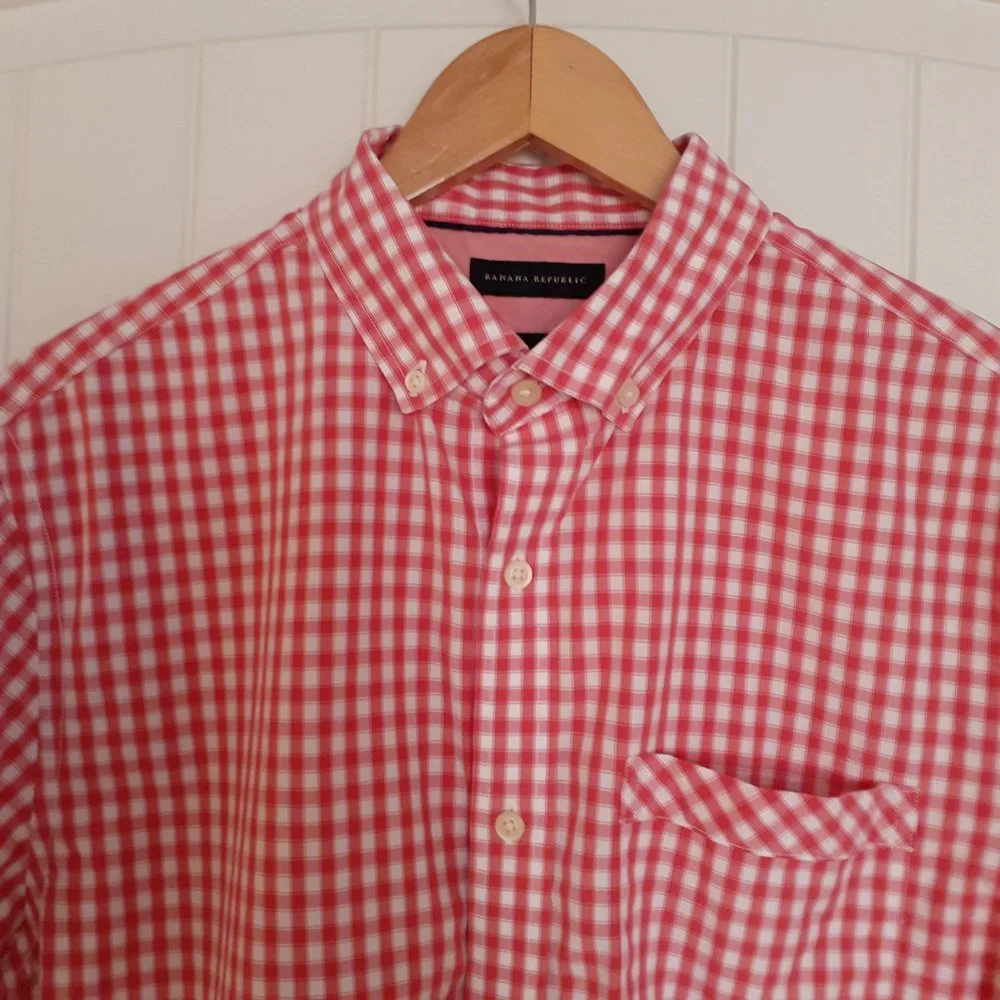 Banana Republic 100s 2-Ply Cotton Short Sleeve Button Down Red Check Size LT